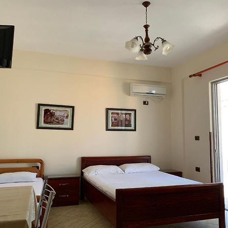 The First Hotel Saranda Luaran gambar