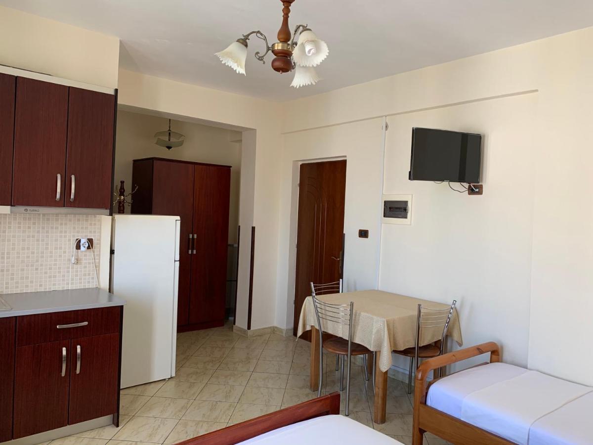 The First Hotel Saranda Luaran gambar
