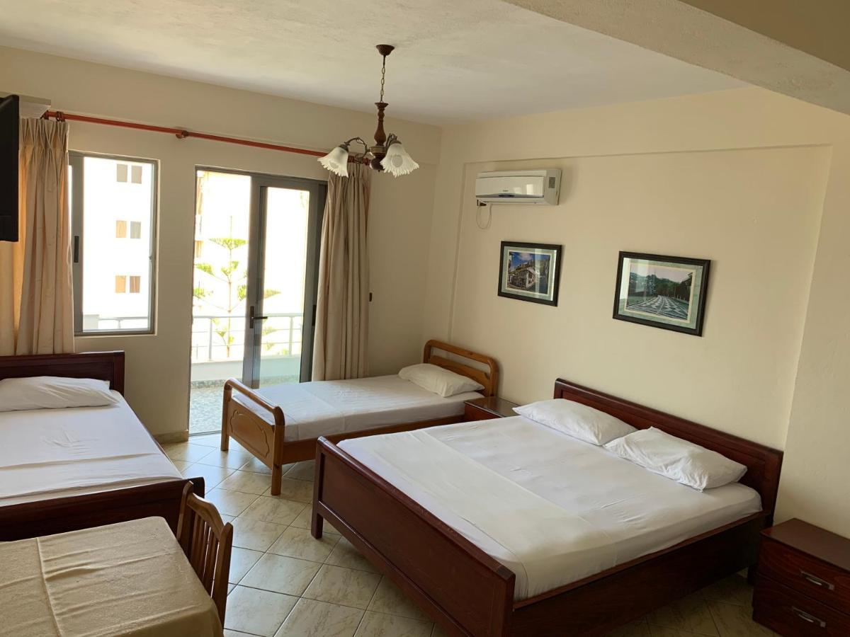The First Hotel Saranda Luaran gambar