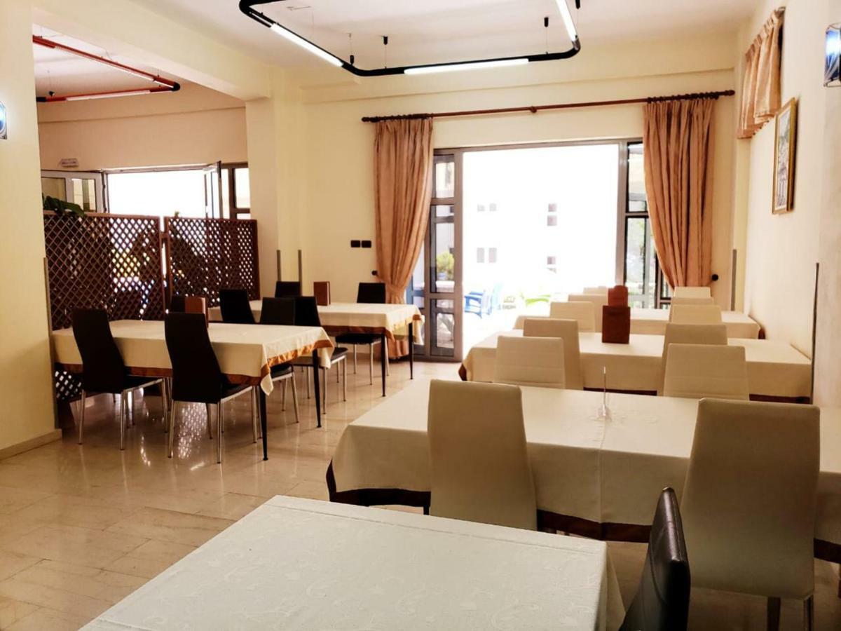 The First Hotel Saranda Luaran gambar